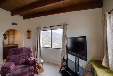Grand Hilltop House: Best Views In Tucson!