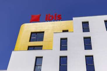 هتل Ibis Marseille Marignane Technopole