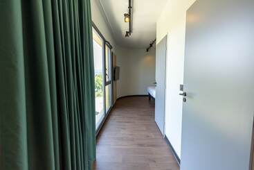 هتل Ibis Marseille Marignane Technopole