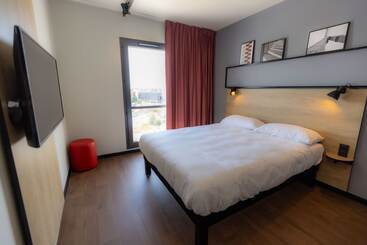 هتل Ibis Marseille Marignane Technopole