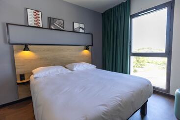 هتل Ibis Marseille Marignane Technopole