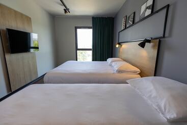 هتل Ibis Marseille Marignane Technopole