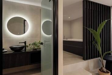 هتل Theta Boutique