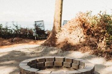 هتل Woodland Bluff