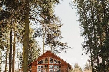 هتل Woodland Bluff