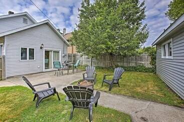 Manistee Home W/ Fire Pit ~ 2 Mi To Beach!