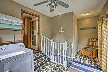 Manistee Home W/ Fire Pit ~ 2 Mi To Beach!