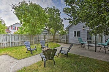Manistee Home W/ Fire Pit ~ 2 Mi To Beach!