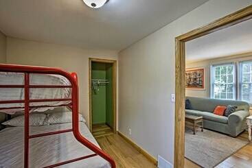 Manistee Home W/ Fire Pit ~ 2 Mi To Beach!