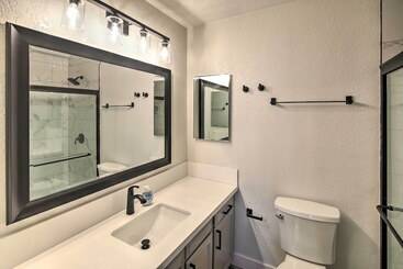 Modern Lake Havasu Retreat: Lake & Mountain Views!