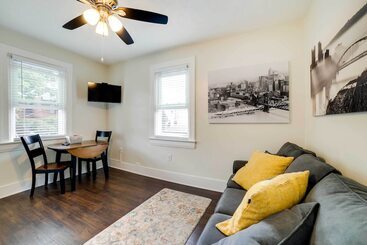 Pet Friendly Home   100 Feet To Walnut Street