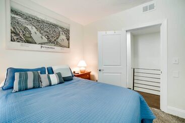Pet Friendly Home   100 Feet To Walnut Street