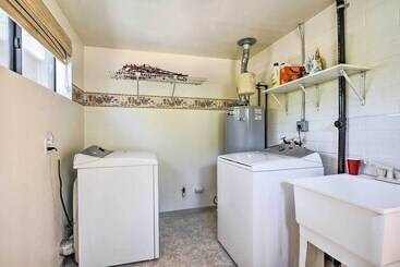 Convenient Prescott Home: Close To Hiking & Dtwn!
