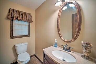 茅舍 Dayton Home W/ Pool & Deck On 37 Private Acres!