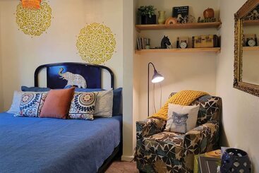 Quaint & Cozy Cottage: 3 Mi To Palisade Wineries!