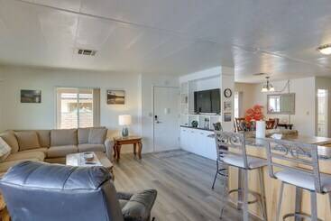 Riverfront Bullhead City House W/ Balcony!