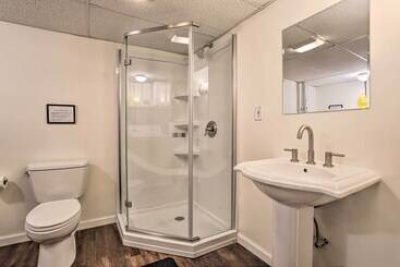 별장 Serene Long Pond Home W/ Game Room & Beach Access!