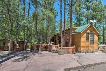 Near Hikes: Cabin W/ Furnished Deck In Show Low