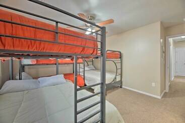 Fenced Yard, Fire Pit: Quiet Show Low Home!