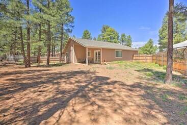 Fenced Yard, Fire Pit: Quiet Show Low Home!