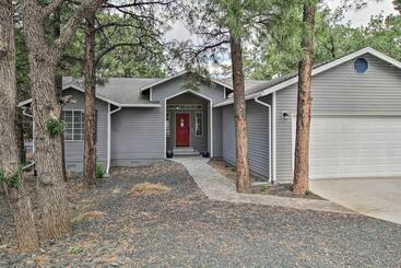 Show Low Family Home ~ 1 Block To City Park!