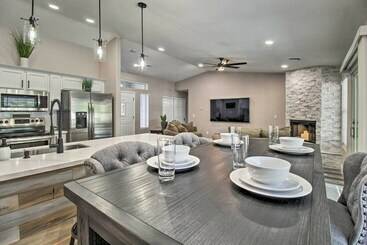 Show Low Family Home ~ 1 Block To City Park!