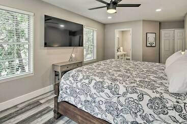 Show Low Family Home ~ 1 Block To City Park!