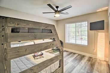 Show Low Family Home ~ 1 Block To City Park!