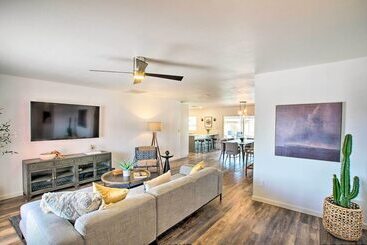 Sunny Tempe Escape: Central Location & Pool