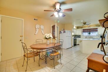 Tahlequah Duplex W/ Screened In Porch & Fire Pit!