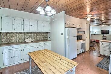 Edgemont Home W/ Deck ~ 9 Mi To Greers Ferry Lake!