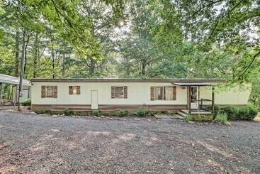 Edgemont Home W/ Deck ~ 9 Mi To Greers Ferry Lake!