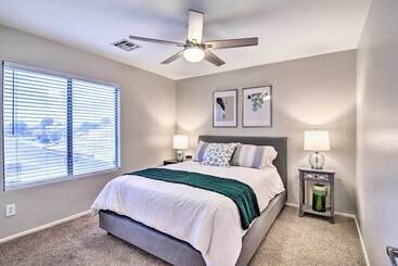 Southeast Gilbert Home W/ Private Pool & Hot Tub!