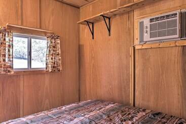 Whitewood Cabin: Deck, Gas Grill & Hot Tub!