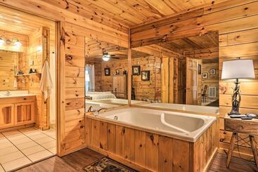 Cabin W/ Deck + Fireplace <3 Mi To Dollywood!