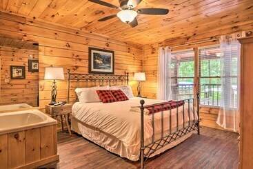 Cabin W/ Deck + Fireplace <3 Mi To Dollywood!
