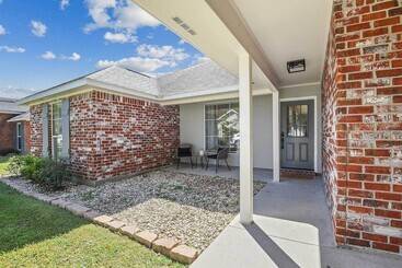 Charming Baton Rouge Retreat ~ 3 Mi To Lsu!