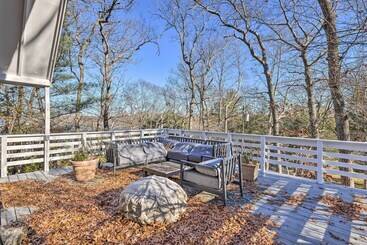Chic East Hampton Retreat W/ Deck & View!