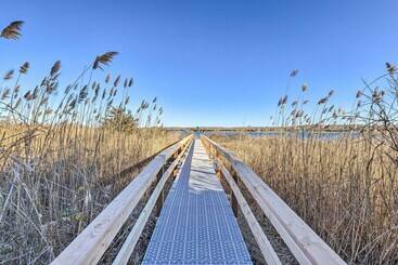 Chic East Hampton Retreat W/ Deck & View!