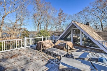 Chic East Hampton Retreat W/ Deck & View!