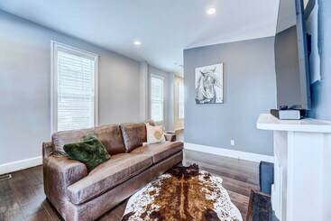 Chic Home W/ Yard < 3 Mi To Dtwn Cincinnati!