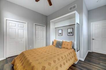 Chic Home W/ Yard < 3 Mi To Dtwn Cincinnati!