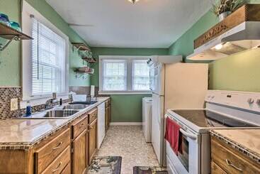 Cozy Gulfport Home: Walk To Beach, Marina & Casino