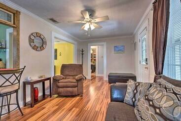Cozy Gulfport Home: Walk To Beach, Marina & Casino