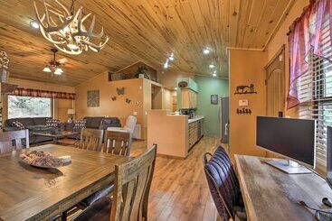 3 Mi To Fool Hollow Lake: Cozy Cabin W/ Deck