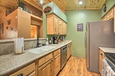 3 Mi To Fool Hollow Lake: Cozy Cabin W/ Deck