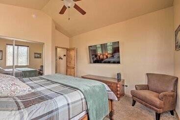Dog Friendly Show Low Cabin W/ Deck & Views!