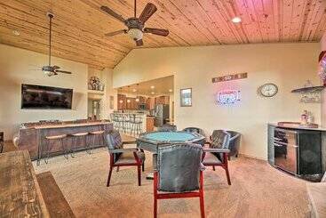 Dog Friendly Show Low Cabin W/ Deck & Views!