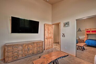 Dog Friendly Show Low Cabin W/ Deck & Views!