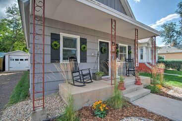 Walk To University: Dtown Laramie Home!